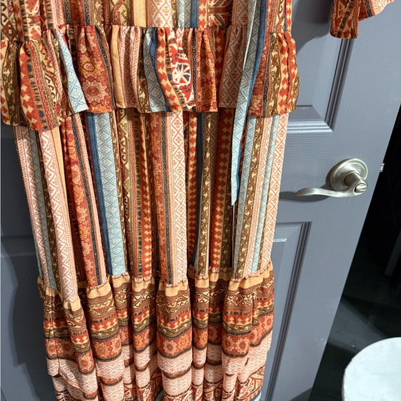 Flying Tomato Maxi dress. Lines. Long sleeve. Beautiful. - Picture 7 of 7